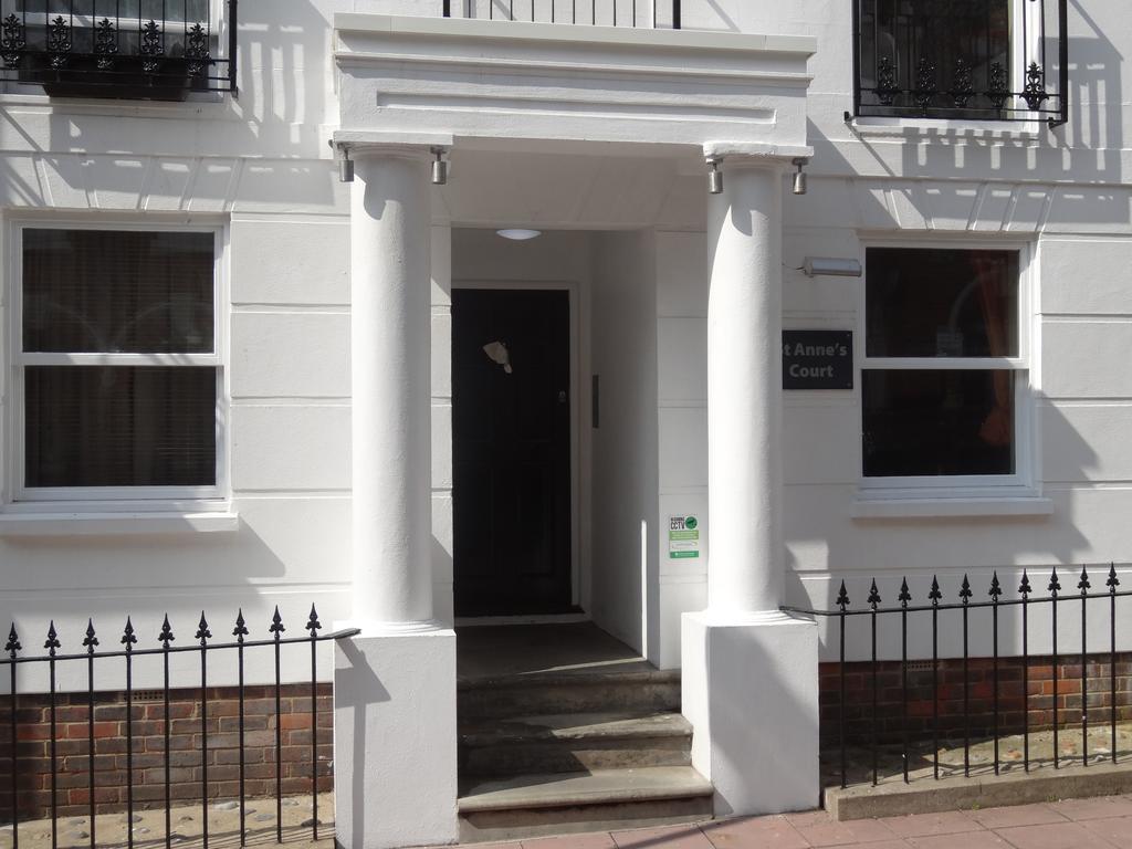 Burlington Beach Apartments Hove Pokoj fotografie